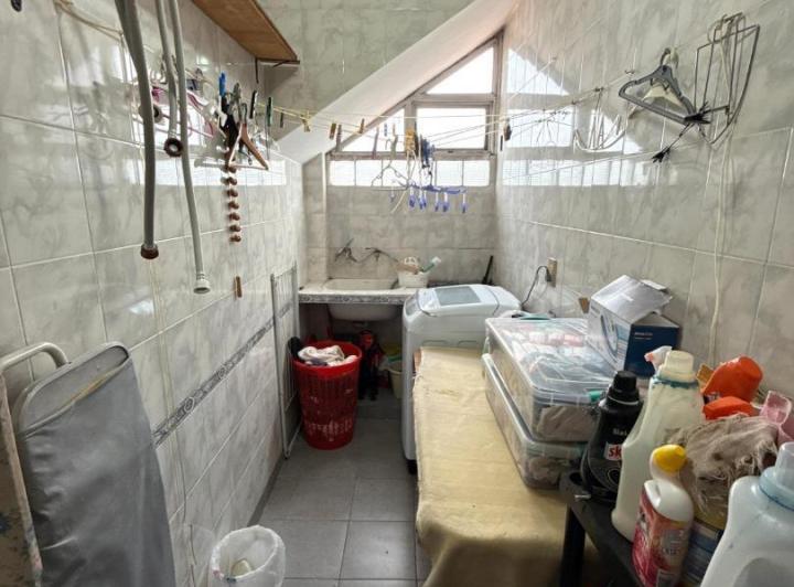 Ph 7 Ambientes con cochera y terraza en venta en Lanús
