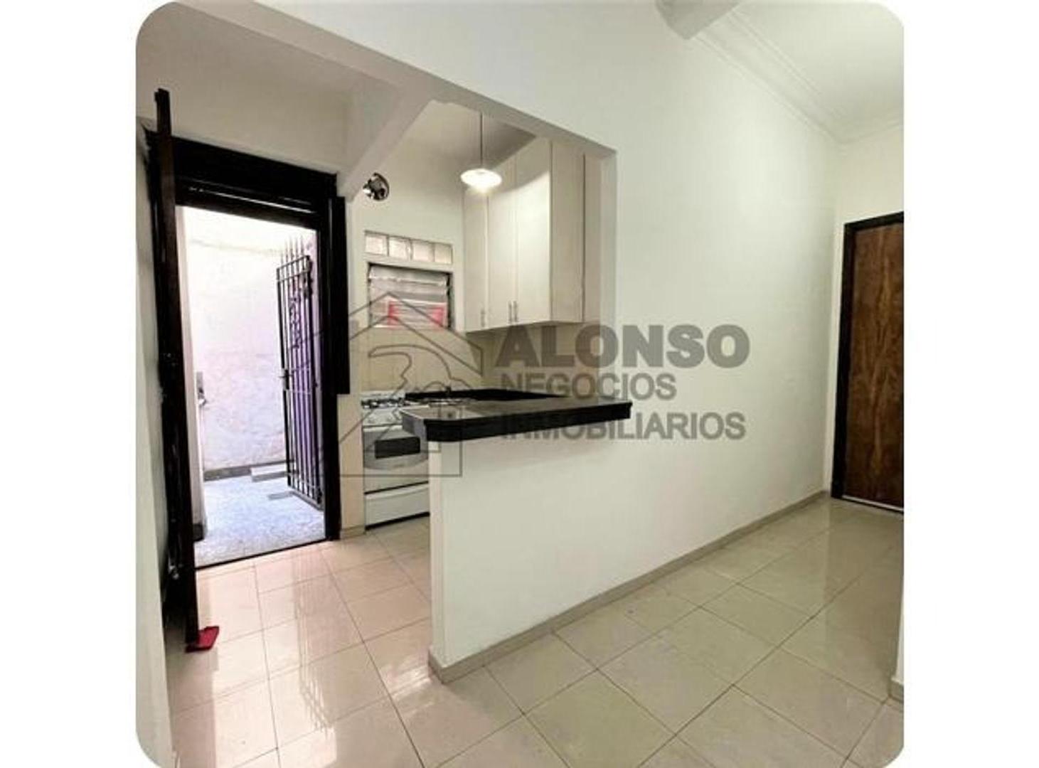 Foto de DEPARTAMENTO 3 AMBIENTES EN VENTA EN LANUS OESTE, imagen 2
