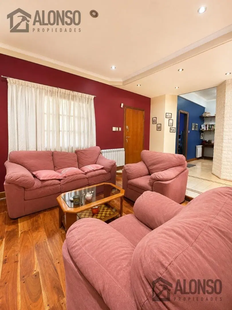CHALET 5 AMBIENTES CON PISCINA EN VENTA EN LANÚS 3