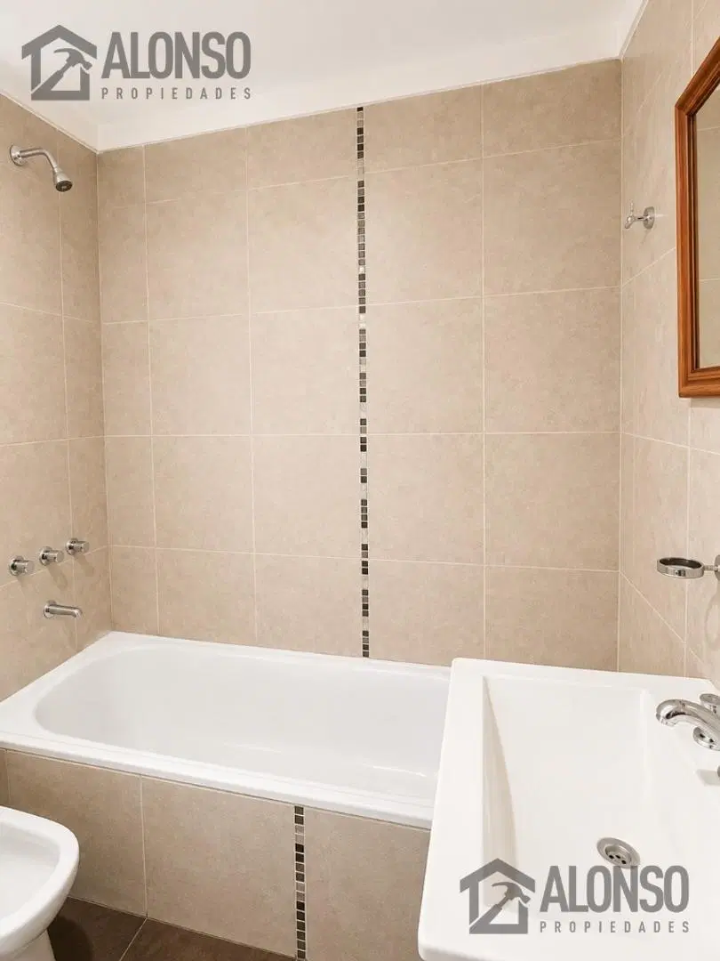 ALQUILER DEPARTAMENTO 2 AMB CON 2 BALCONES EN LANUS OESTE 4