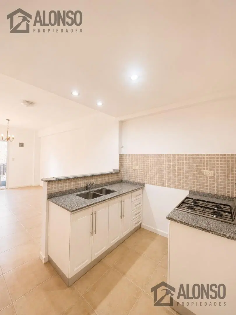 ALQUILER DEPARTAMENTO 2 AMB CON 2 BALCONES EN LANUS OESTE 5