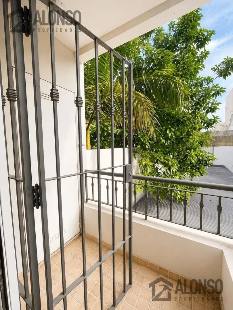 ALQUILER DEPARTAMENTO 2 AMB CON 2 BALCONES EN LANUS OESTE 8