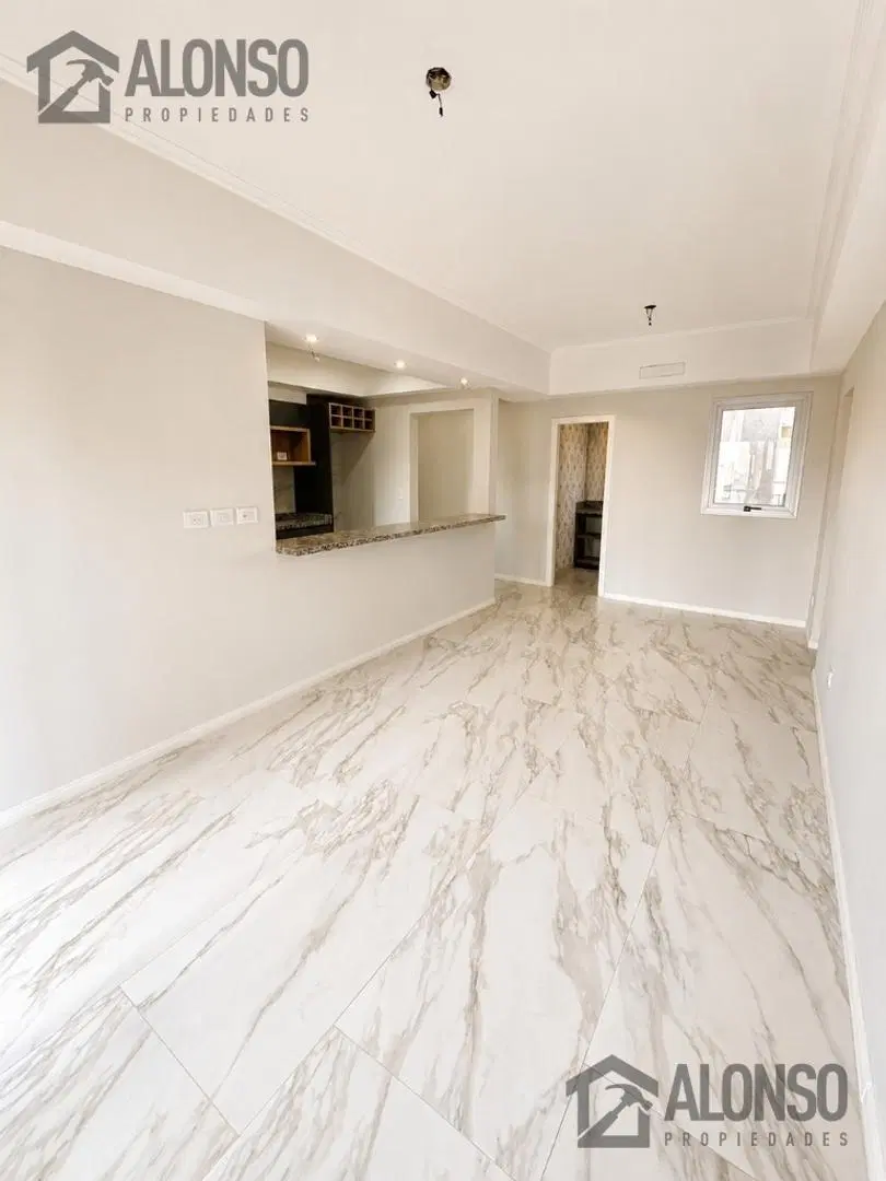 Venta - Departamento 2 Ambientes con Balcón - Lanús Oeste 5