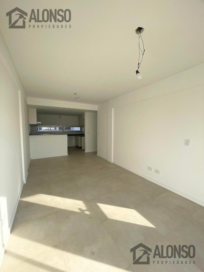 Foto de Alquiler - Departamento de 3 Ambientes con Cochera - Almagro, imagen 2