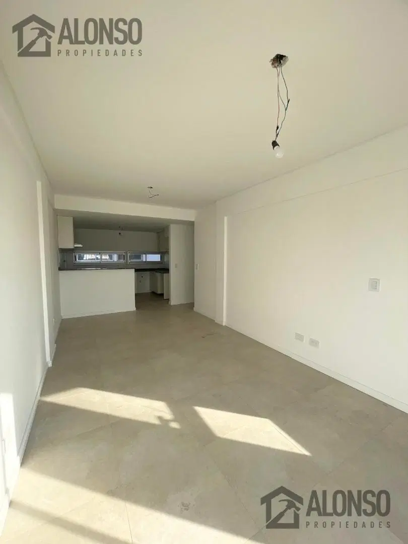 Alquiler - Departamento de 3 Ambientes con Cochera - Almagro 2