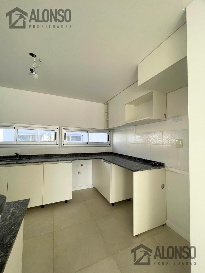 Foto de Alquiler - Departamento de 3 Ambientes con Cochera - Almagro, imagen 4