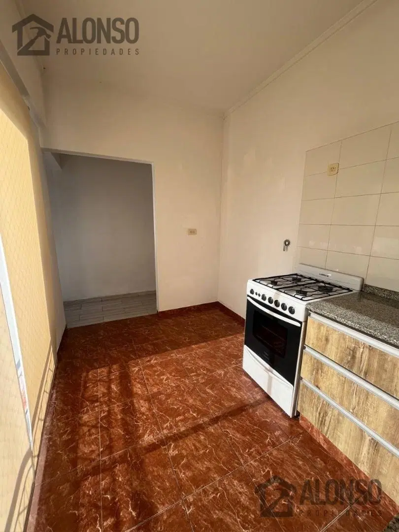 Alquiler - Depto. 2 Ambientes con Balcón - Lanús Oeste 5