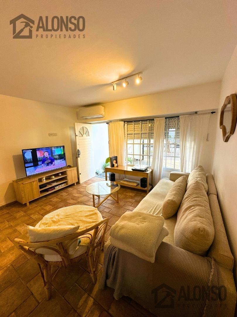 Foto de VENTA - Triplex 4 Ambientes con Cochera, Fondo y Pileta, imagen 5