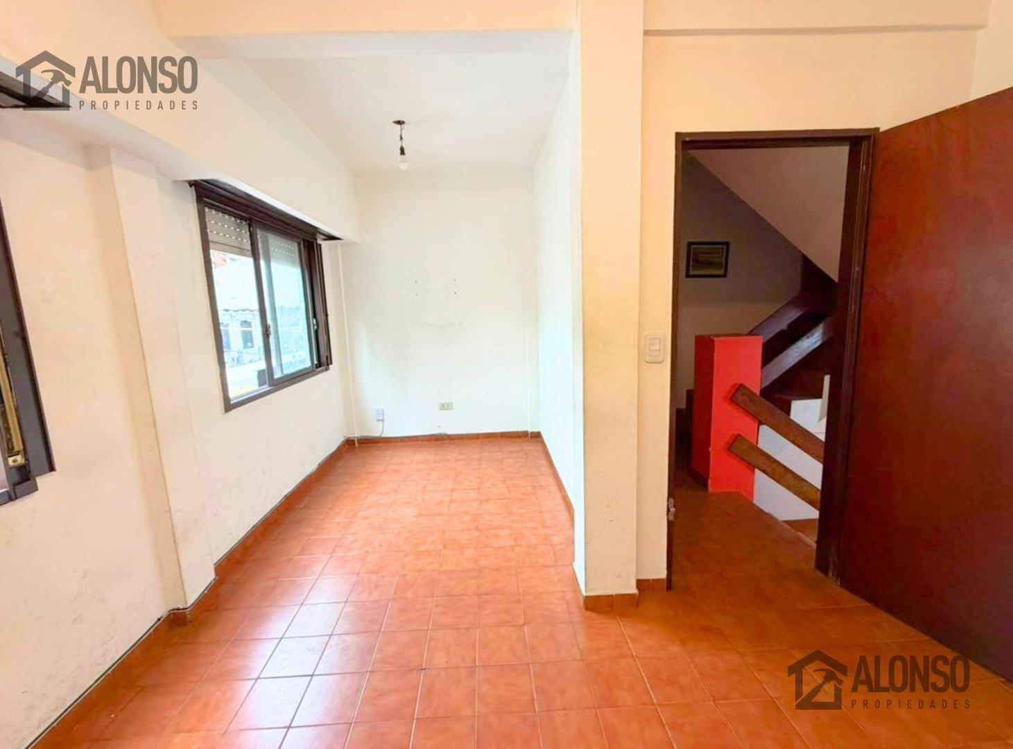 Foto de ALQUILER - DEPTO. 2 AMBIENTES - CENTRO DE LANÚS, imagen 3