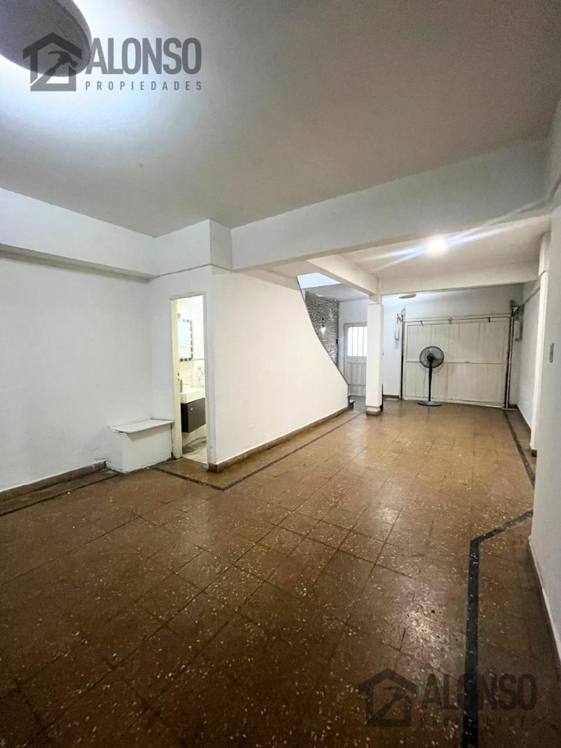 Foto de Venta - Ph 5 Ambientes con Quincho y Garage 2 Autos - Lanús, imagen 5