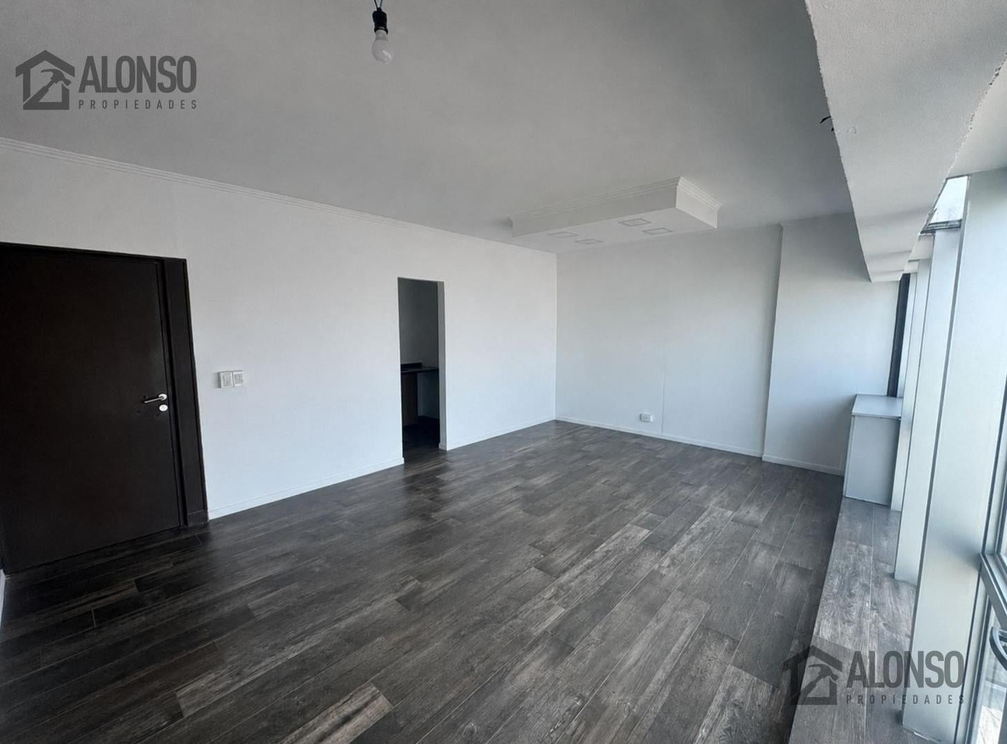 Foto de Oficina moderna en alquiler – Banfield, imagen 4