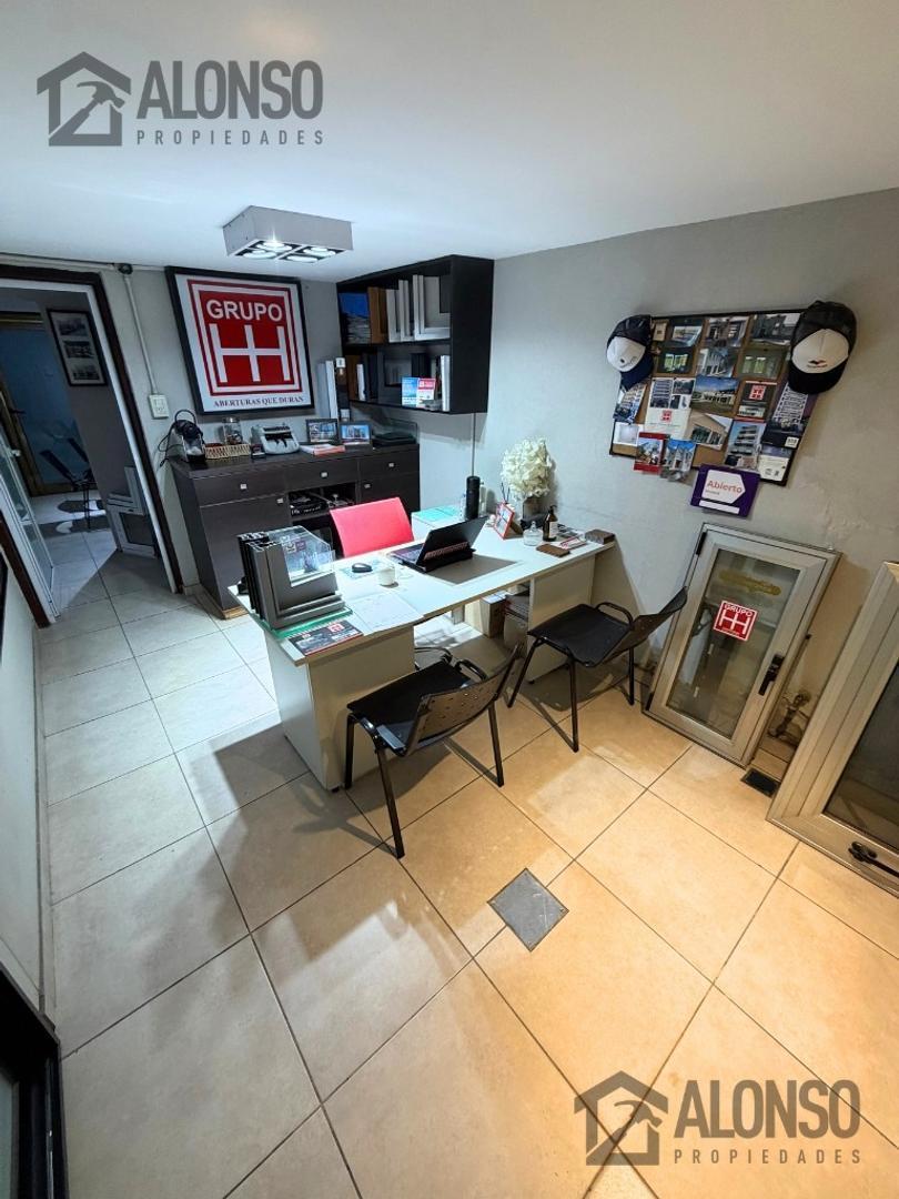 Foto de GALPÓN EN ALQUILER – LANÚS ESTE | 670 M² APROVECHABLES, imagen 1