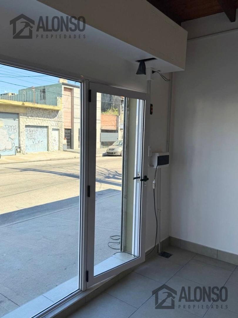 Foto de ALQUILER LOCAL 35 M² SOBRE AVENIDA - GERLI, imagen 1