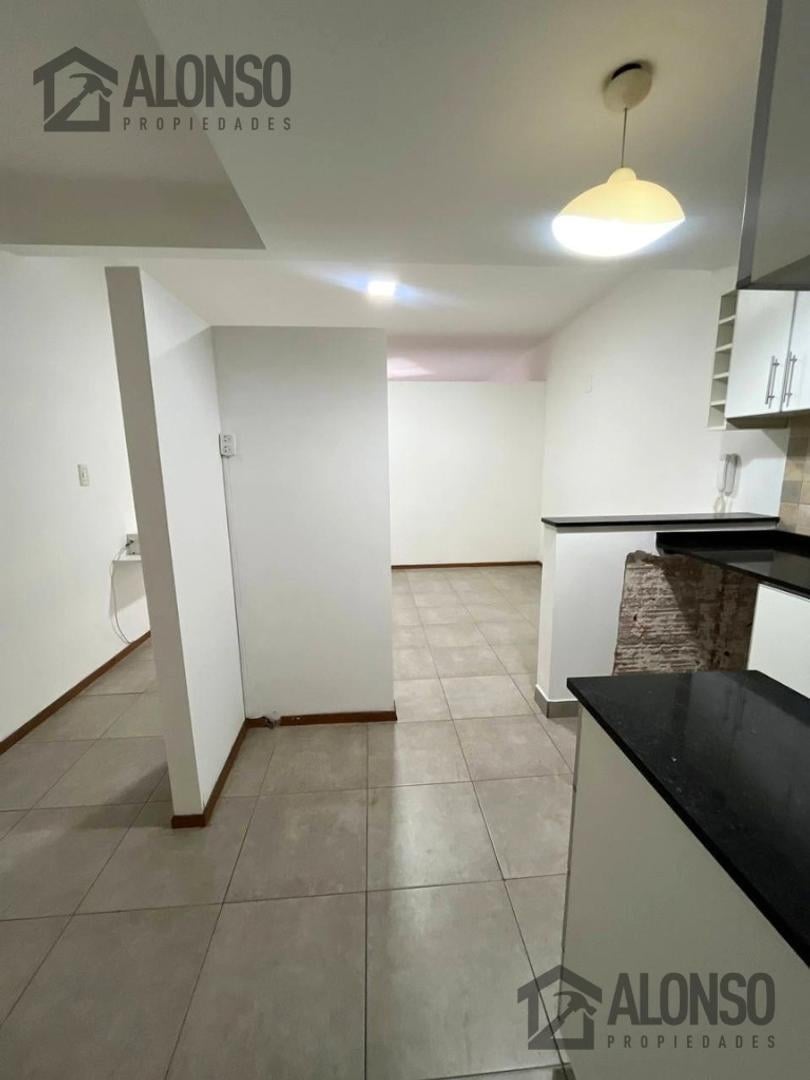 Foto de ALQUILER 2 AMBIENTES CON BALCÓN Y COCHERA SEMICUBIERTA, imagen 3