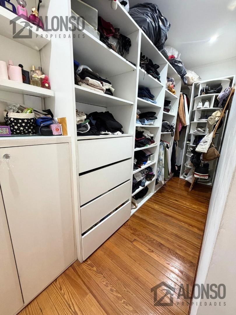 Foto de VENTA - CASA 4 AMBIENTES CON PATIO Y COCHERA - LANÚS OESTE, imagen 4