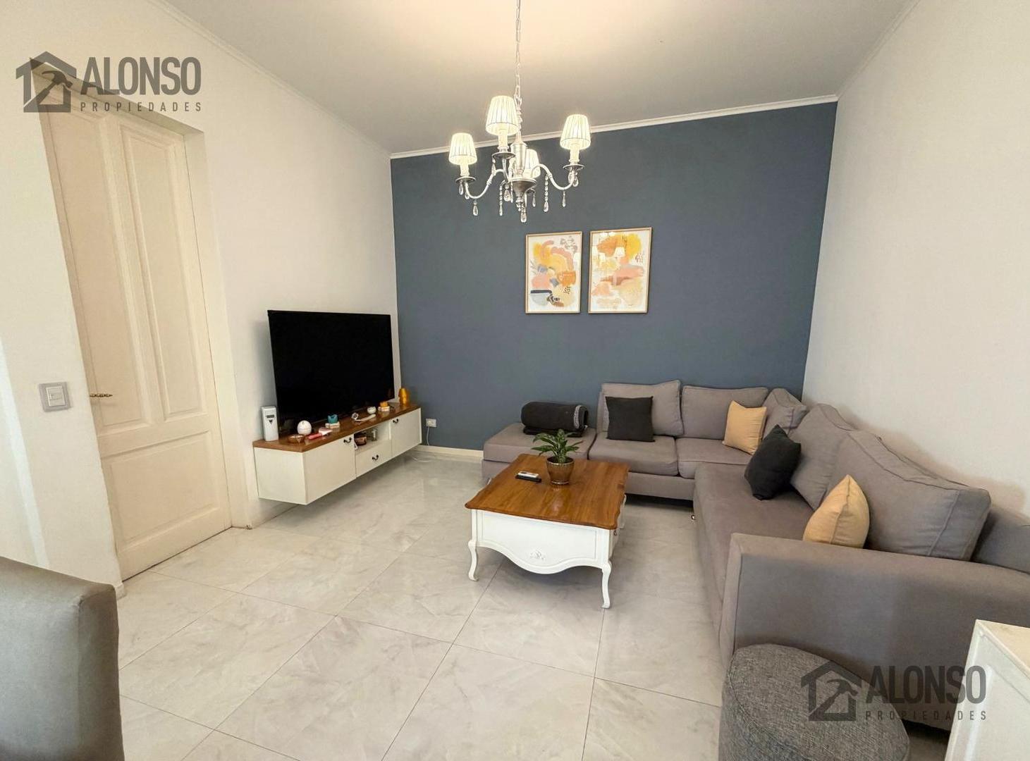 Foto de VENTA - CASA 4 AMBIENTES CON PATIO Y COCHERA - LANÚS OESTE, imagen 5