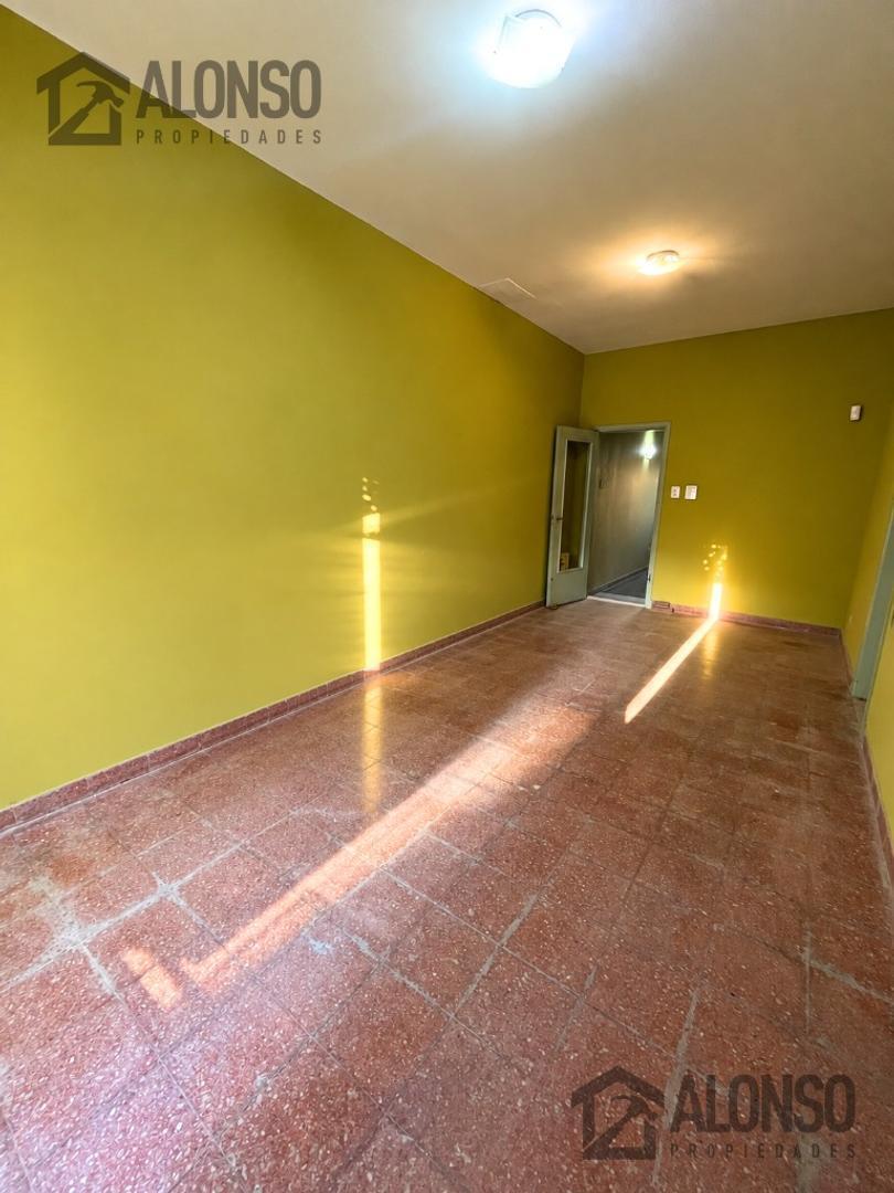 Foto de ALQUILER - PH PROFESIONAL CON PATIO Y TERRAZA - LANÚS, imagen 1