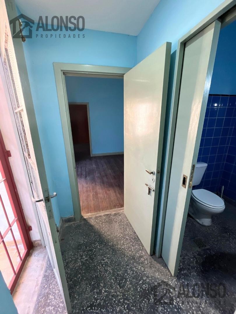 Foto de ALQUILER - PH PROFESIONAL CON PATIO Y TERRAZA - LANÚS, imagen 4