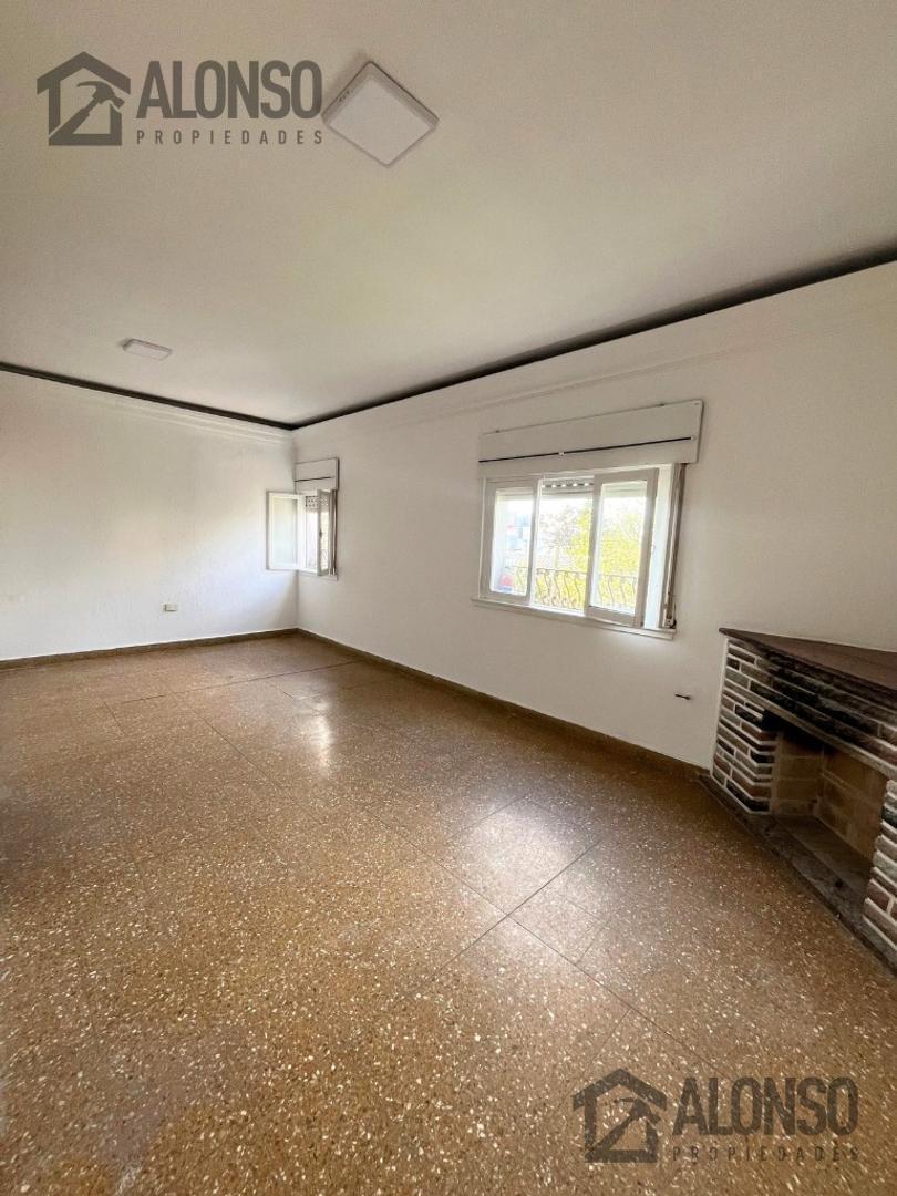 Foto de ALQUILER - PH 3 AMBIENTES CON PATIO PROPIO - LANÚS, imagen 1