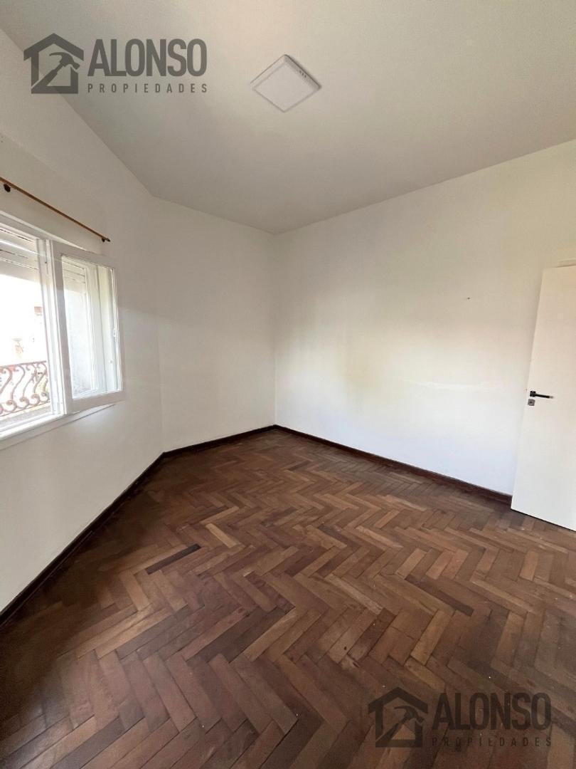 Foto de ALQUILER - PH 3 AMBIENTES CON PATIO PROPIO - LANÚS, imagen 2