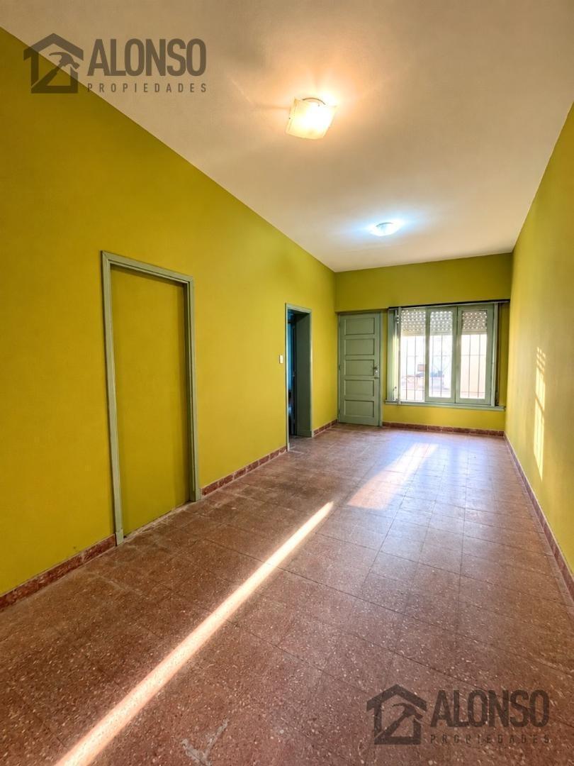 Foto de ALQUILER - PH 3 AMBIENTES CON PATIO Y TERRAZA - LANÚS, imagen 4