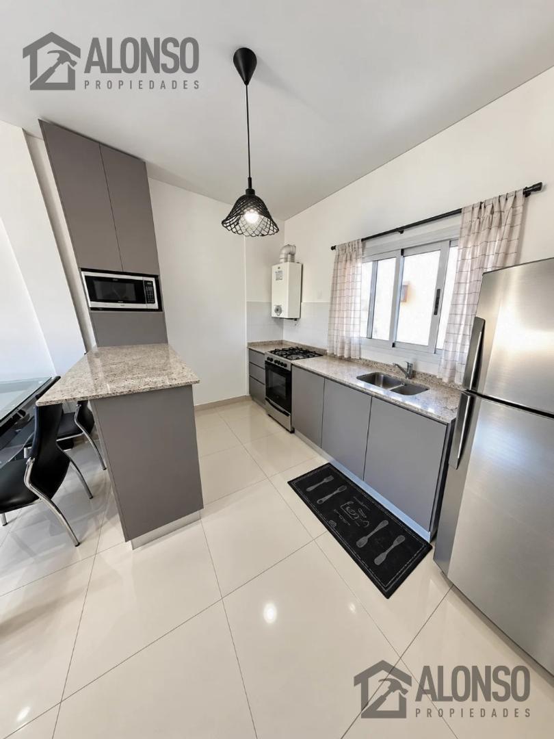 Foto de VENTA - DEPTO. 3 AMBIENTES CON BALCÓN|COCHERA - LANUS OESTE, imagen 2