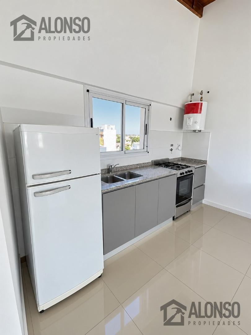 Foto de VENTA - DEPTO. 3 AMBIENTES CON BALCÓN|COCHERA - LANUS OESTE, imagen 5