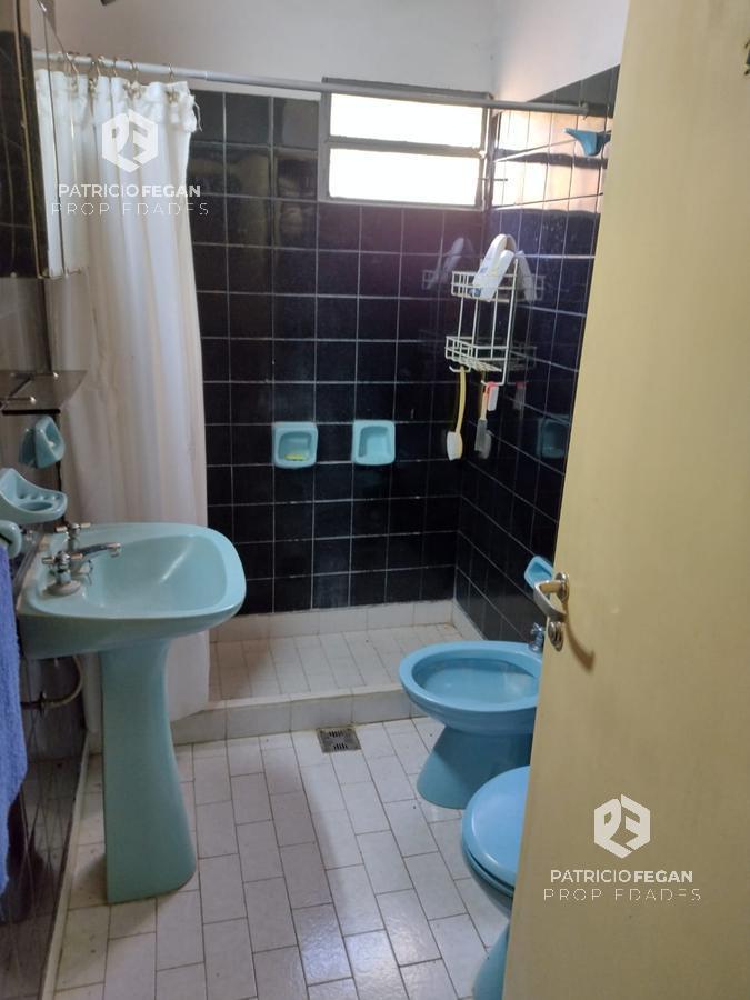 Casa en venta con importante terreno en General Belgrano Buenos Aires interior