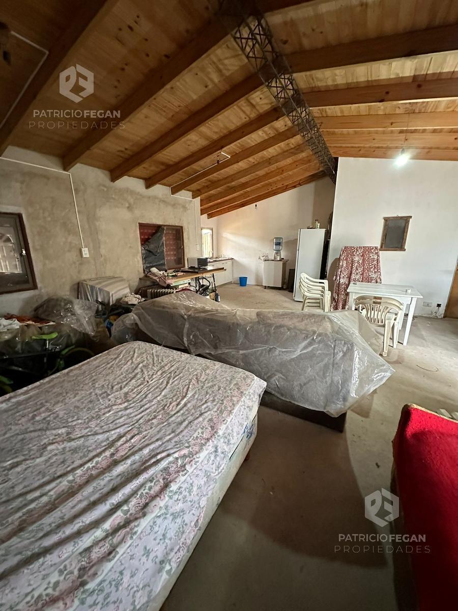 Foto de Casa en venta con gran terreno sobre importante avenida, imagen 3