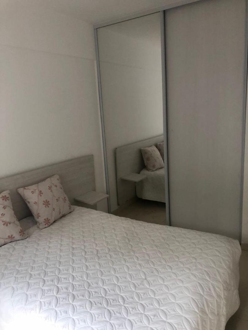 Foto de Departamento 2 ambientes c/c pocas cuadras Parque Centenario, imagen 5