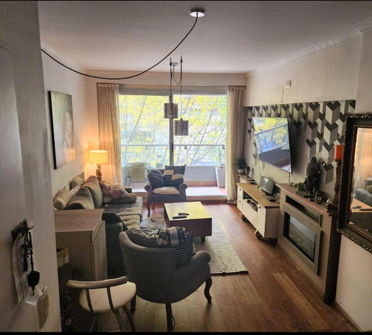 Foto de VENTA CON RENTA DEPARTAMENTO 2 AMBIENTES. COGHLAN, imagen 2