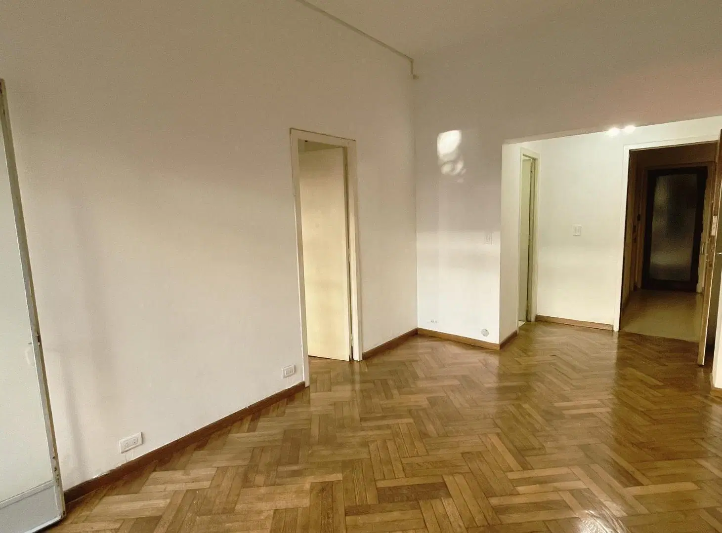 ALQUILER 2 AMBIENTES CON BALCON apto profesional 5