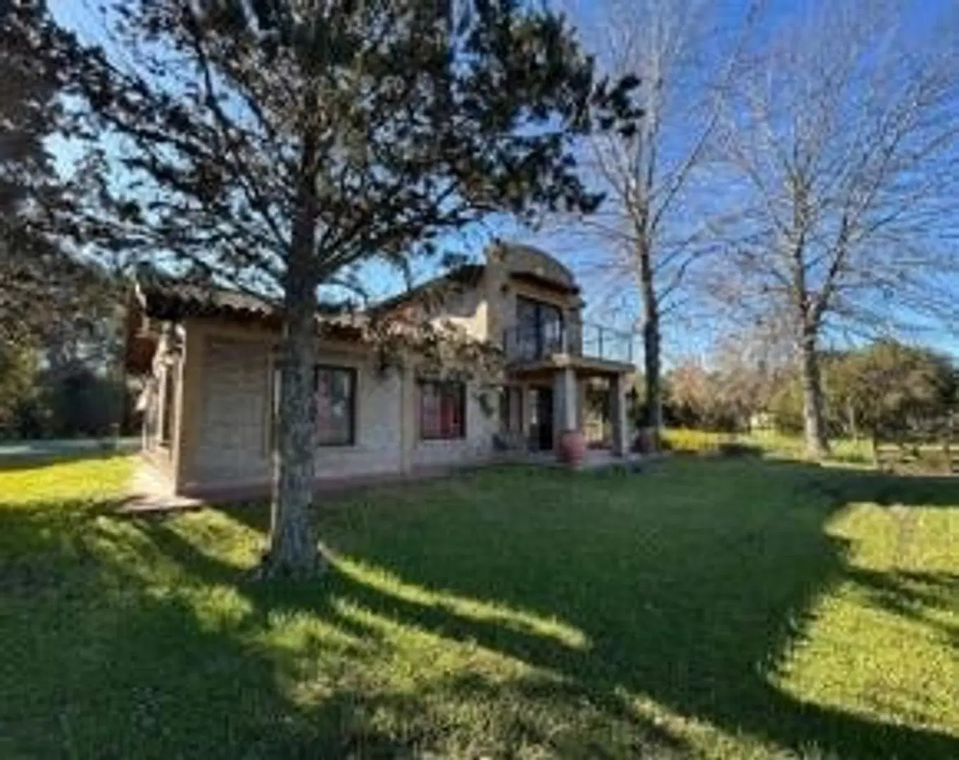 casa con jardin y pileta 5