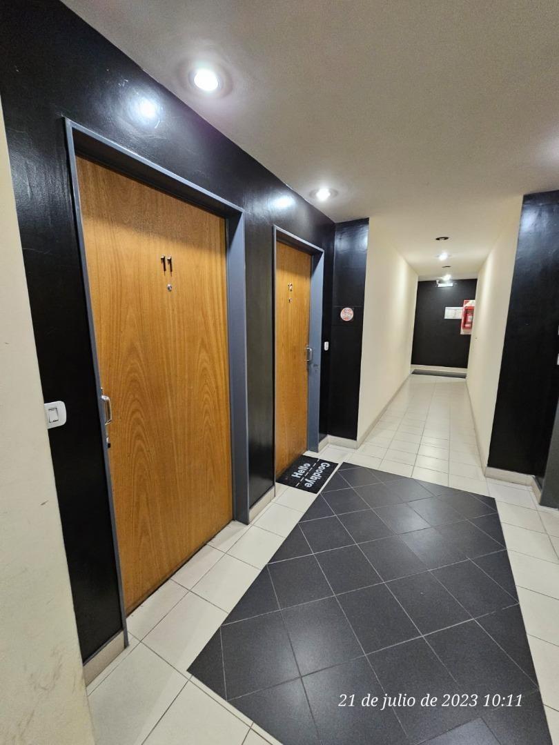 Foto de Moderno departamento, muy Luminoso.Gran Hall en PB seguridad, imagen 1