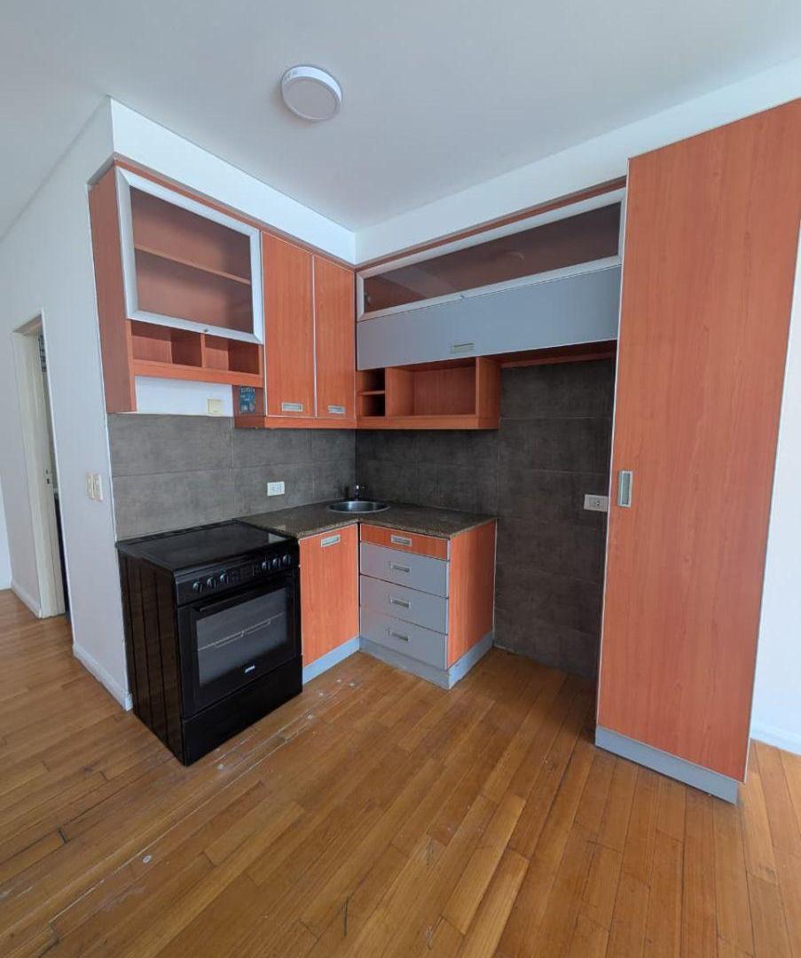 Foto de Alquiler luminoso Duplex con terraza en BELGRANO, imagen 3