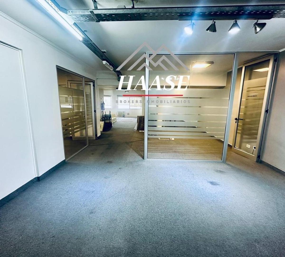 Venta Oficina 126 m² en Tercer Piso Microcentro 4