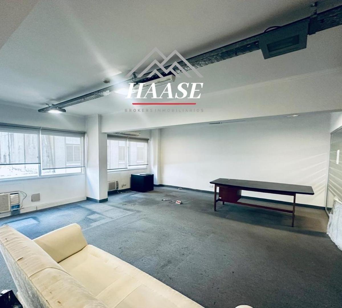 Venta Oficina 126 m² en Tercer Piso Microcentro 5