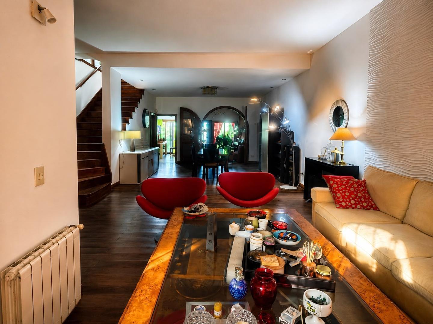 Casa 5 Amb con Jardín, Piscina, Quincho y 2 cocheras Olivos