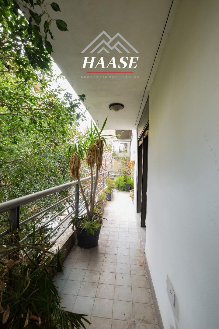 Foto de Venta Depart 3er piso 110 m2 balc +patio70 m2 coch Belgrano, imagen 3