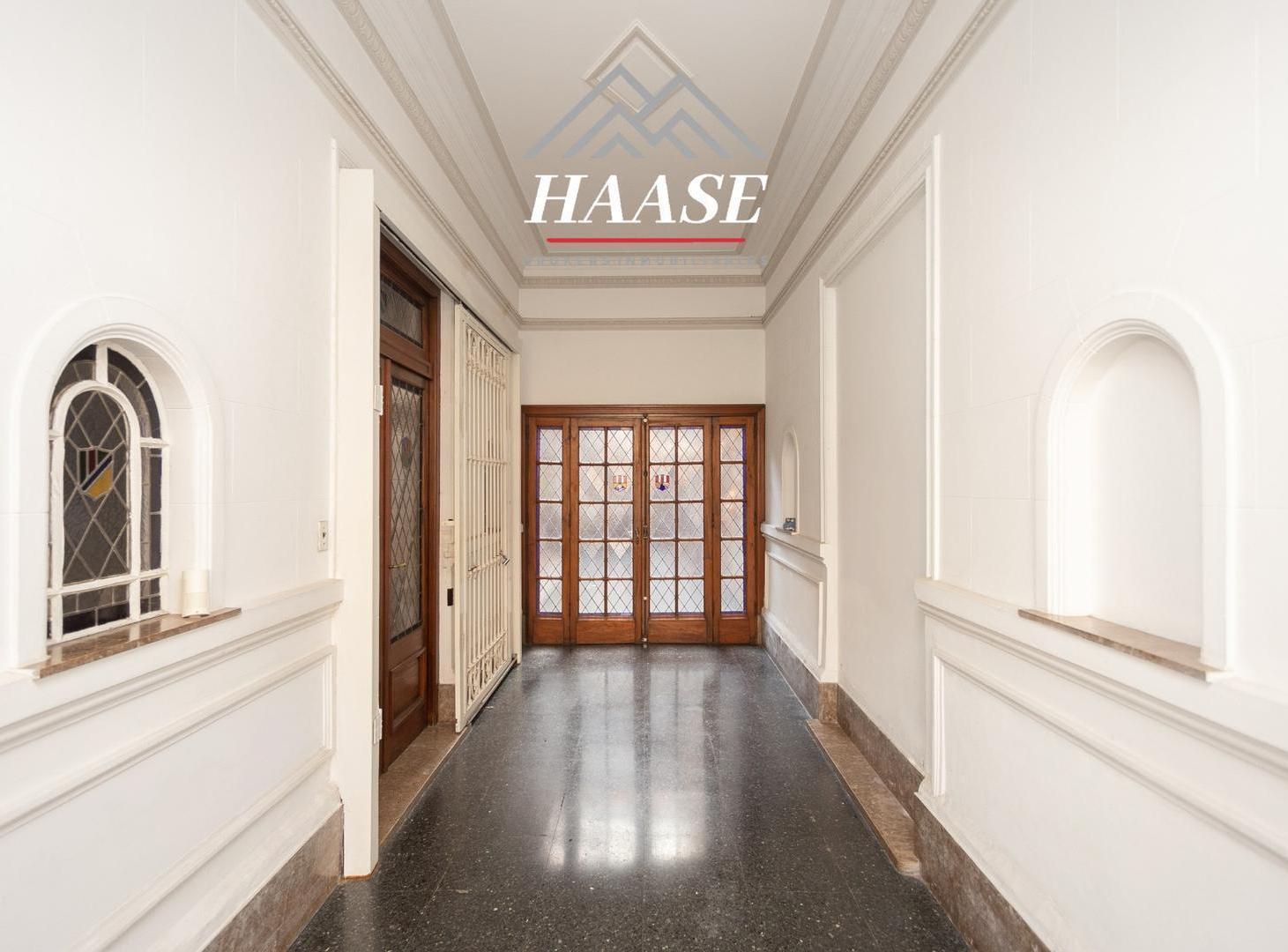 Foto de SOLO COMERCIAL CASA 340m2- Ideal consultorios -Centro Médico, imagen 2