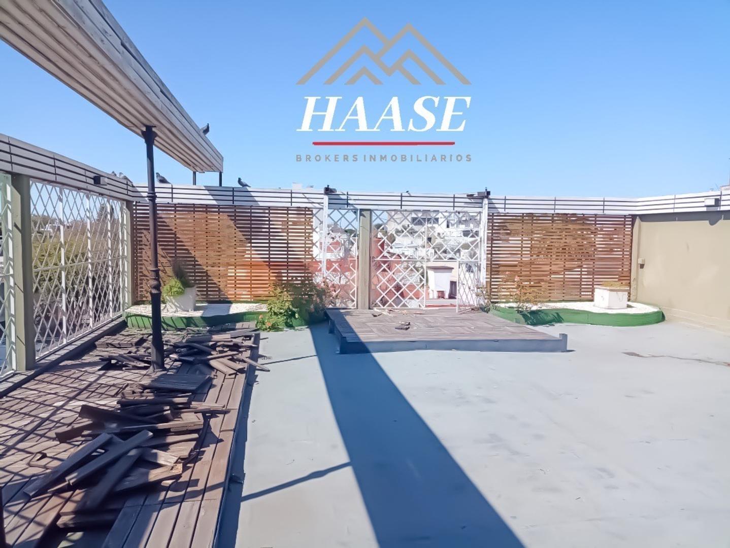Foto de Oportunidad en Villa del Parque- Amplio salón 650m2,, imagen 2