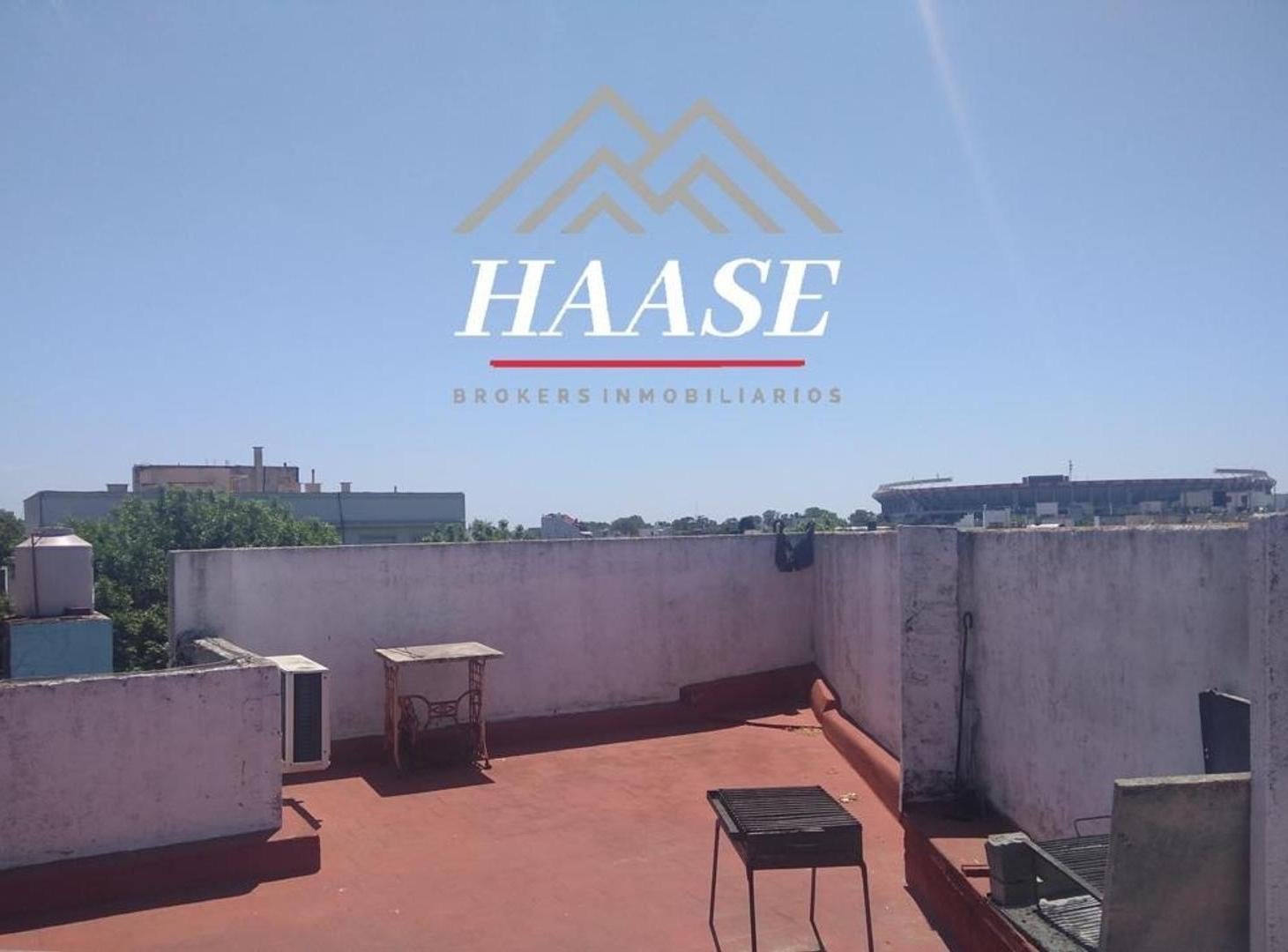 Foto de Venta depart 2 amb 47 m2 Terraza propia Av. Ldor Belgrano, imagen 4