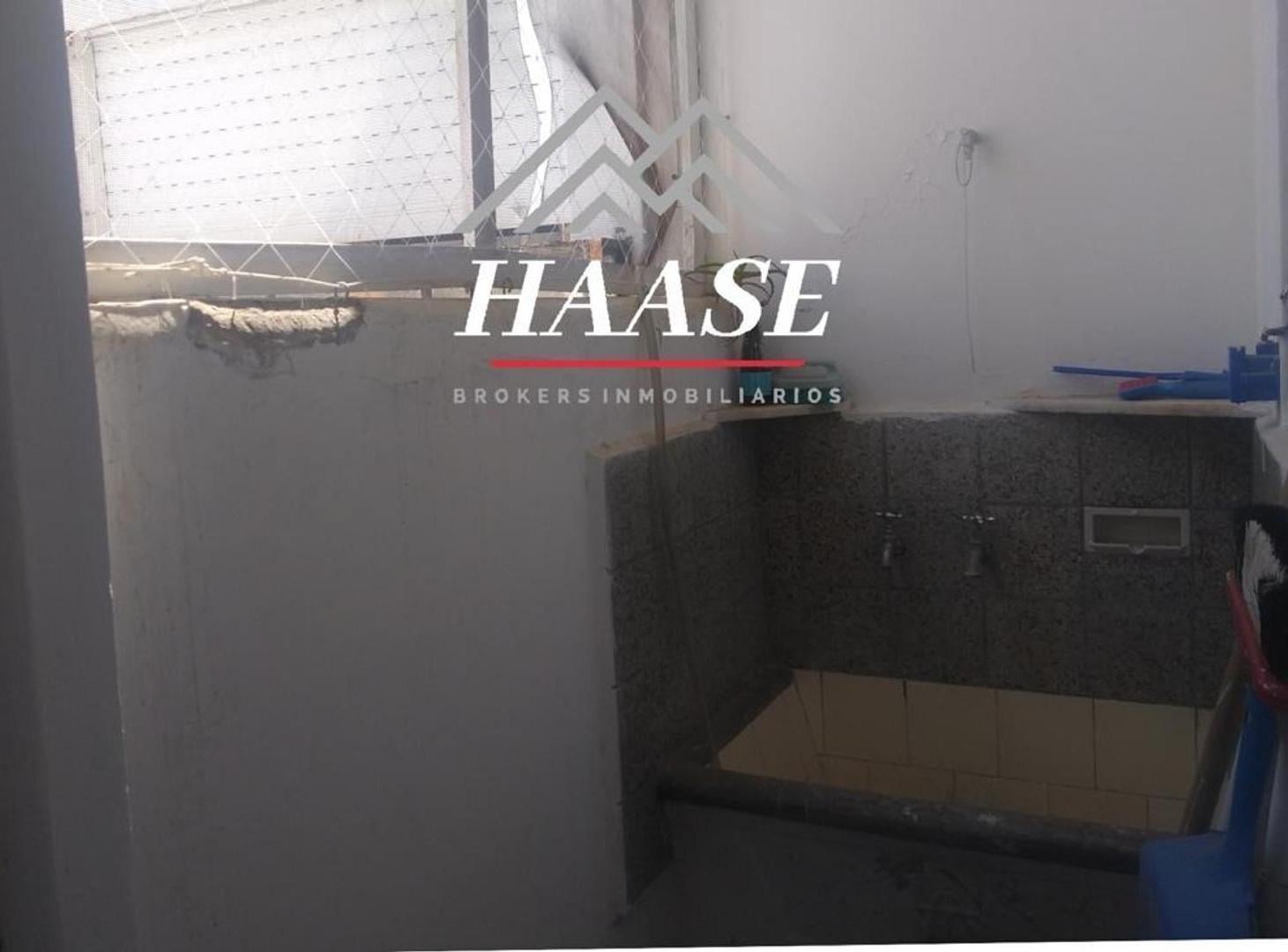 Foto de Venta depart 2 amb 47 m2 Terraza propia Av. Ldor Belgrano, imagen 3