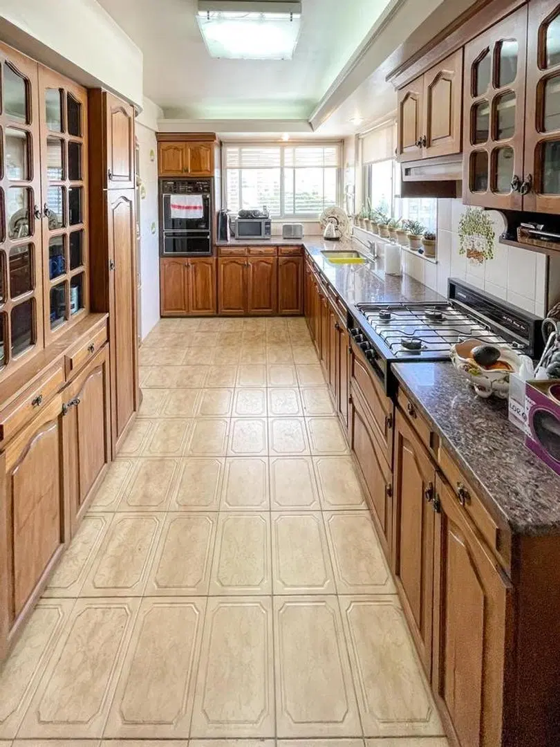 Departamento de 3 dormitorios. Moreno al 800. 5