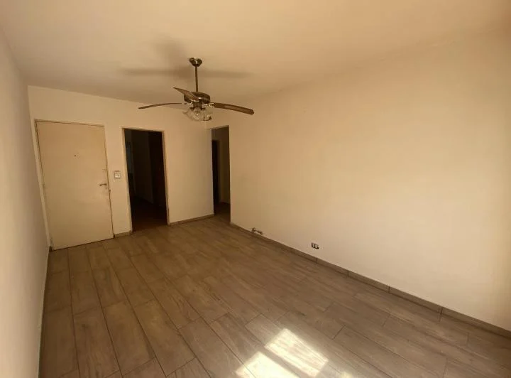 Departamento de dos dormitorios mas comodín y dos patios en zona rio. 5