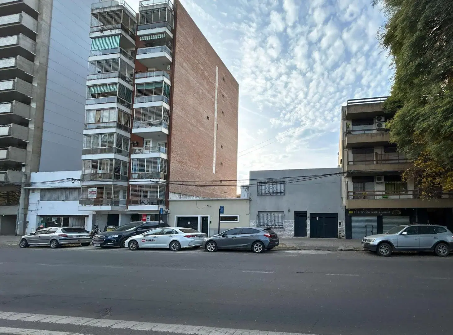 Lote para constructora en Av Francia entre San Luis y Rioja 2