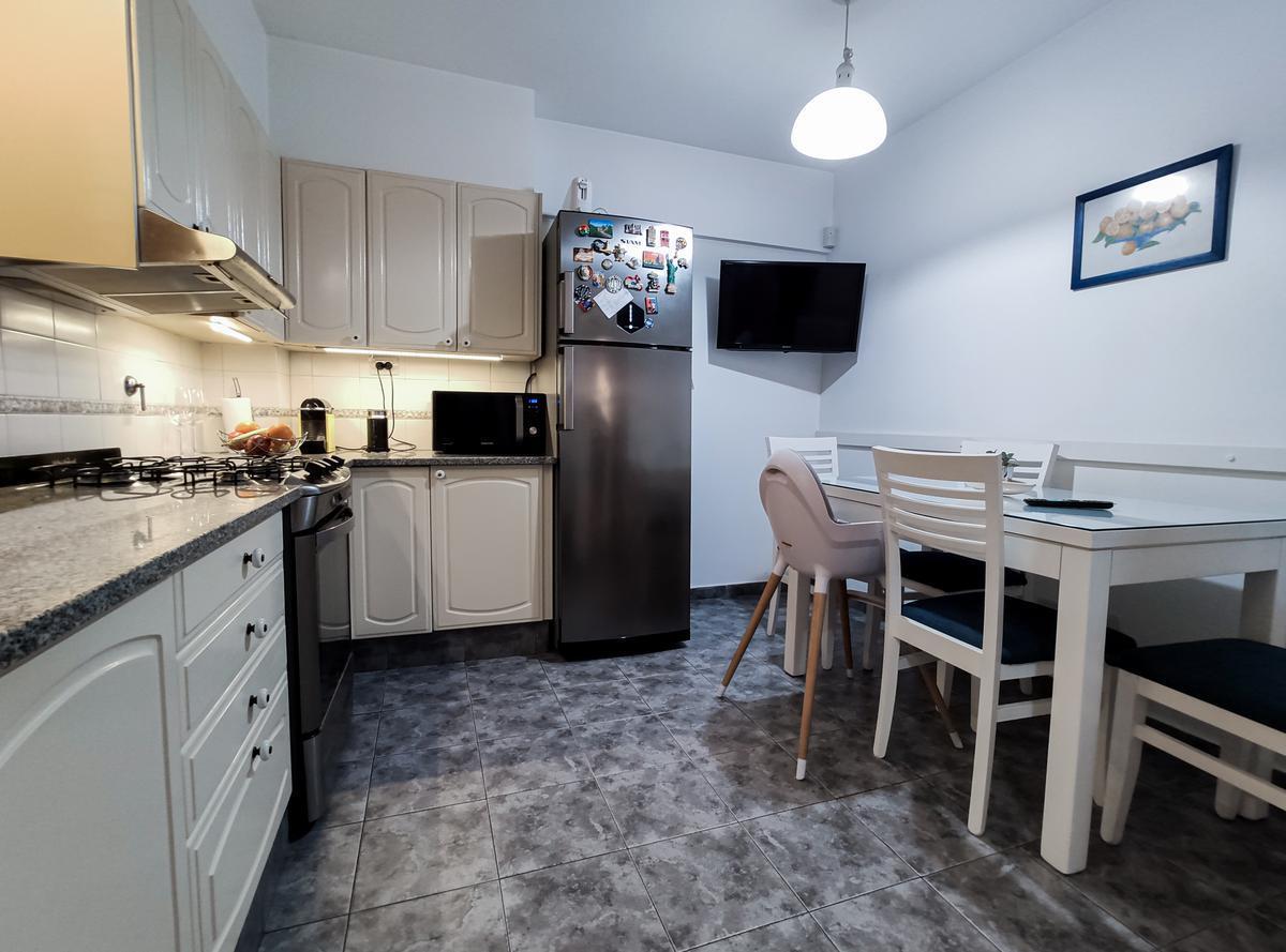 Foto de Venta departamento 2 dormitorios con cochera y baulera zona Monumento, imagen 4
