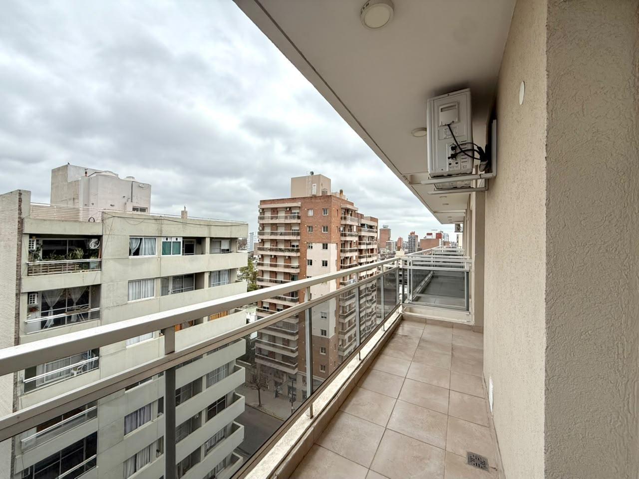 Foto de Alquiler departamento de 1 dormitorio con balcón al frente en Echesortu, imagen 3