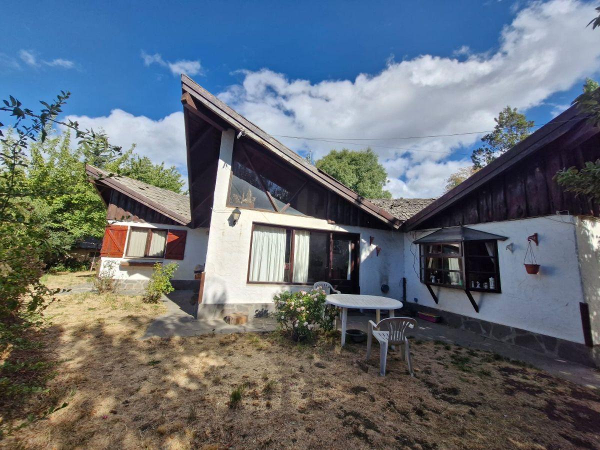 Importante CASA mas DEPARTAMENTO en Barrio San Ignacio del Cerro, Bche. IDEAL VIVIENDA MAS RENTA.-