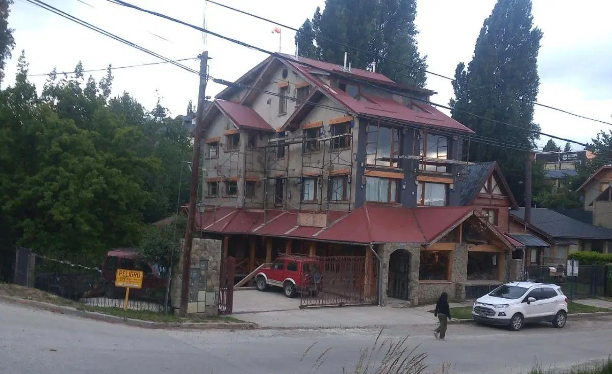 Local Comercial de 70m2 en Alquiler. Excelente ubicacion sobre calle Guemes - Bariloche. 4